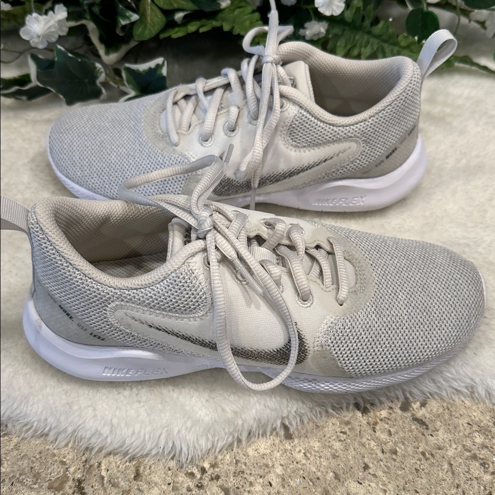 Nike flex running shoe